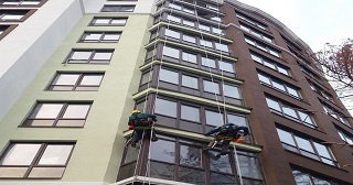 Установка крыши на балкон Новотроицк цена от 1049 руб. м/2.